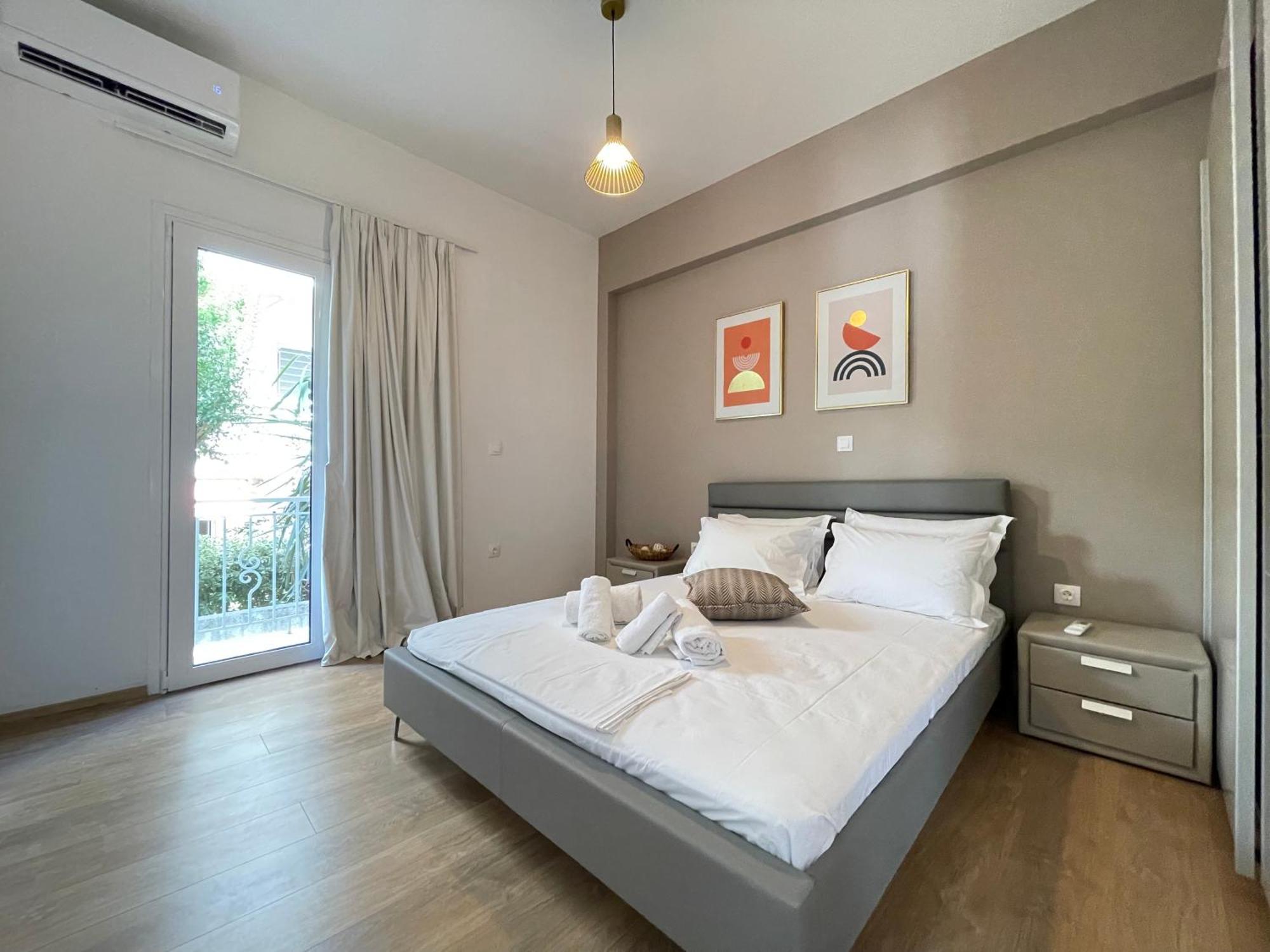 Athenean Bnb Seaside Serenity Steps From The Riviera Exteriér fotografie